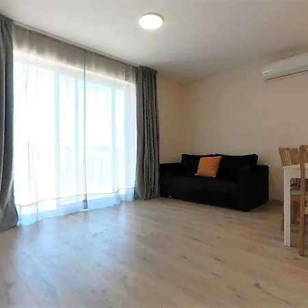 Elite 15c Apartment *